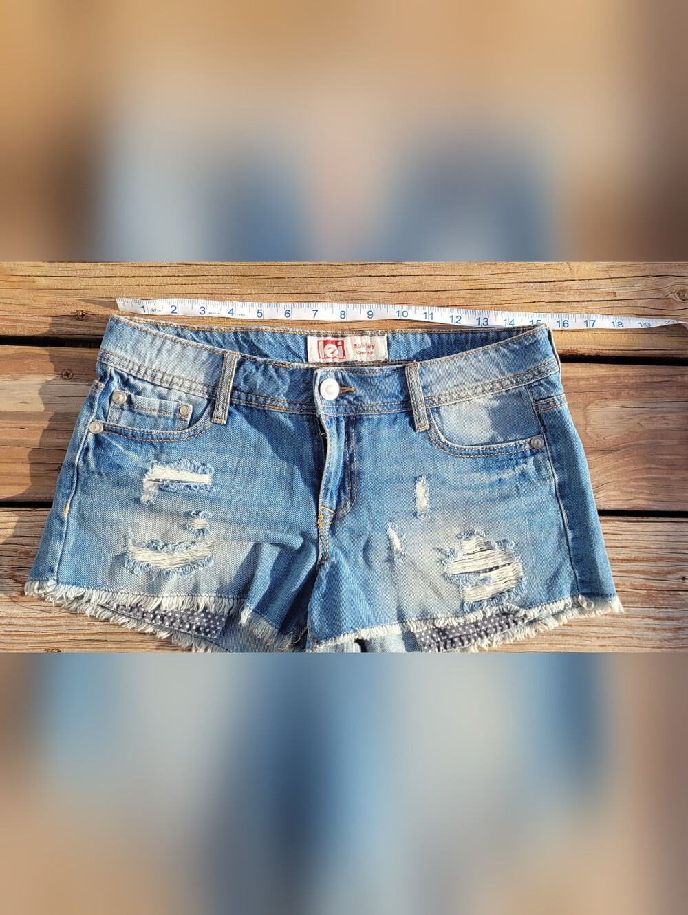 LEI ashley Low Rise Size 5 Y2k Denim Shorts Star Pocket Print